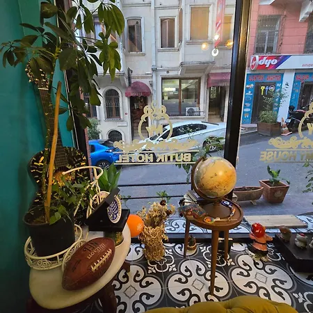Taksim My House Butik 4*